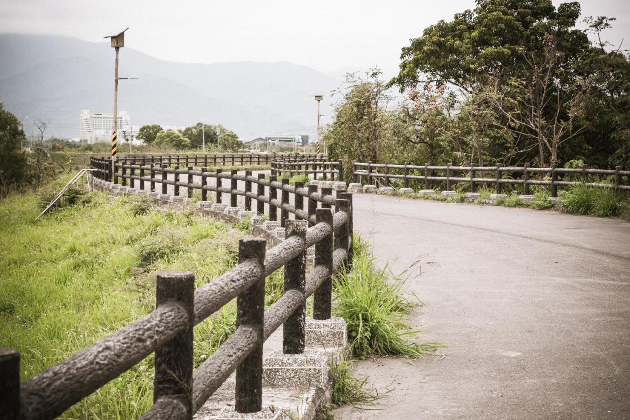 Tiin Tinn - Rivershore B&B Taitung Exterior foto